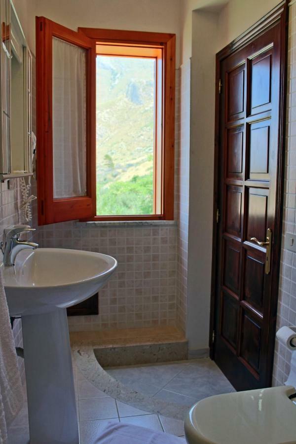 Raggio Di Sole Bed & Breakfast Macari Zewnętrze zdjęcie
